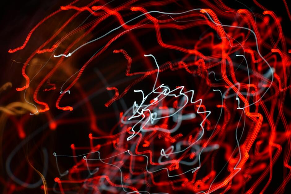 red and white light streaks
