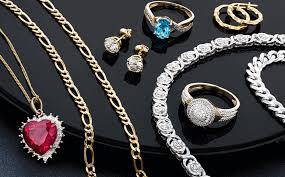 10 Essential Jewellery Pieces That Every Woman Should Own | Grahams – Grahams Jewellers