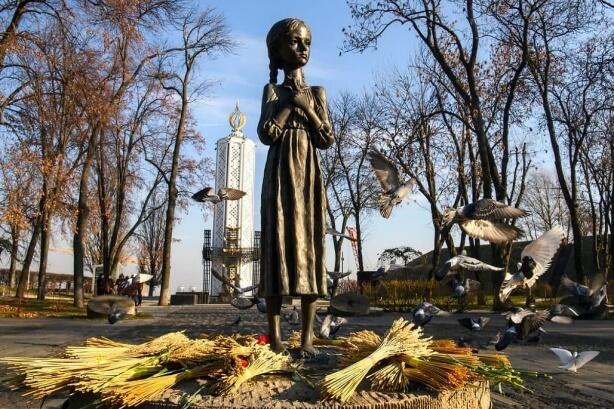 Розірвати замкнене коло смерті": у столиці відбувся Київський Безпековий Форум, присвячений подіям Голодомору