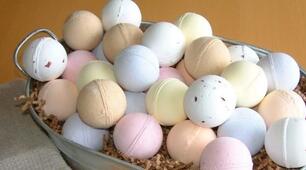 BATH BOMB LANGUAGE ADVENTURE