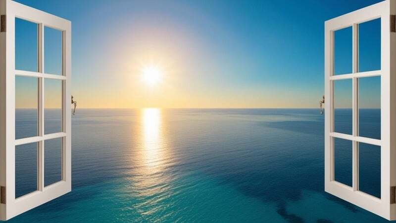 чудовий вигляд з вікна на море