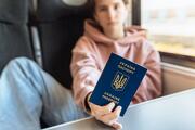 Старшокласники виїжджають за кордон до закінчення школи