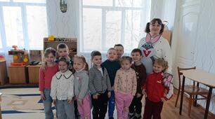 Інтегрованого заняття  на тему: «Весняної пригоди Пасхального Зайчика» старшої групи «Віночок»  Мета:   Розвиток мовлення: Збагачувати словниковий запас дітей словами, що описують весняні явища, дії та емоції.