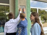 У школі на Тернопільщині відкрили 50-річну капсулу часу